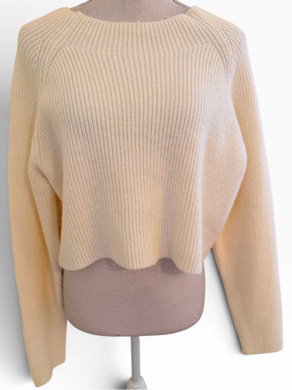MABLE Soft Cream Ribbed Cropped Crewneck Sweater M